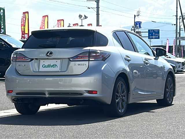 レクサス ＣＴ 200h Fスポーツ 香川県 2011(平23)年 5.1万km シルバーマイカメタリック 純正ナビ/フルセグテレビ/CD/DVD再生機能/バックカメラ/運転席シートヒーター/サンルーフ/オートライト/ステアリングヒーター/スペアキー/ETC