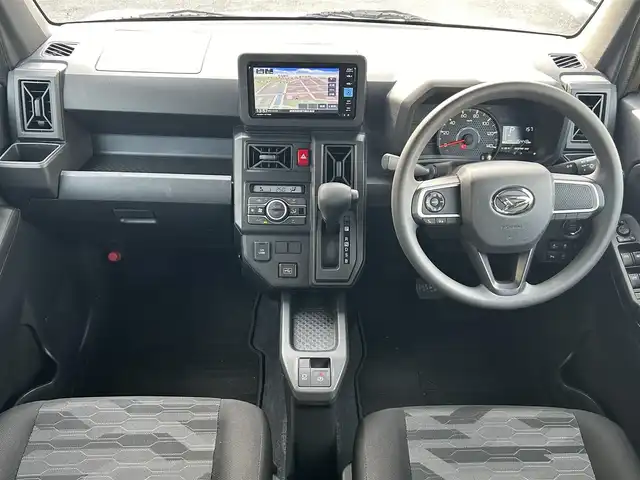 ダイハツ タフト X 静岡県 2023(令5)年 1.6万km サンドベージュメタリック ガラスルーフ/純正ナビ/フルセグTV/DVD/CD/SD/BT/USB/バックカメラ/衝突軽減ブレーキ/レーンキープアシスト/オートハイビーム/前後コーナーセンサー/前方ドライブレコーダー/LEDヘッドライト/ステアリングスイッチ/スマートキー×2/取扱説明書/ナビ取扱説明書