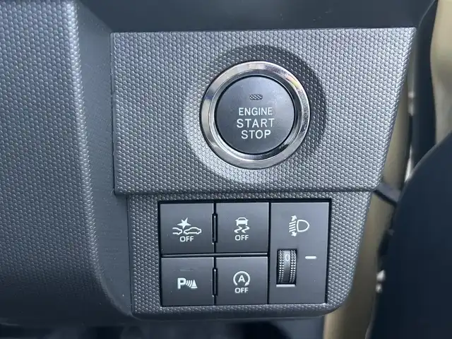 ダイハツ タフト X 静岡県 2023(令5)年 1.6万km サンドベージュメタリック ガラスルーフ/純正ナビ/フルセグTV/DVD/CD/SD/BT/USB/バックカメラ/衝突軽減ブレーキ/レーンキープアシスト/オートハイビーム/前後コーナーセンサー/前方ドライブレコーダー/LEDヘッドライト/ステアリングスイッチ/スマートキー×2/取扱説明書/ナビ取扱説明書