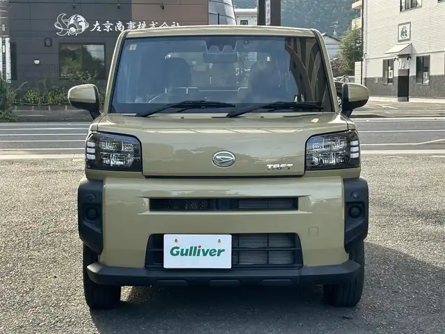 ダイハツ タフト X 静岡県 2023(令5)年 1.6万km サンドベージュメタリック ガラスルーフ/純正ナビ/フルセグTV/DVD/CD/SD/BT/USB/バックカメラ/衝突軽減ブレーキ/レーンキープアシスト/オートハイビーム/前後コーナーセンサー/前方ドライブレコーダー/LEDヘッドライト/ステアリングスイッチ/スマートキー×2/取扱説明書/ナビ取扱説明書