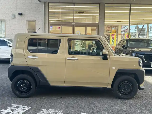 ダイハツ タフト X 静岡県 2023(令5)年 1.6万km サンドベージュメタリック ガラスルーフ/純正ナビ/フルセグTV/DVD/CD/SD/BT/USB/バックカメラ/衝突軽減ブレーキ/レーンキープアシスト/オートハイビーム/前後コーナーセンサー/前方ドライブレコーダー/LEDヘッドライト/ステアリングスイッチ/スマートキー×2/取扱説明書/ナビ取扱説明書
