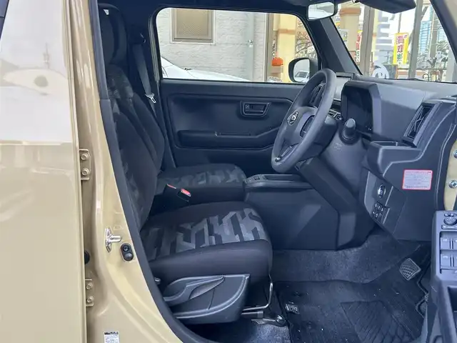 ダイハツ タフト X 静岡県 2023(令5)年 1.6万km サンドベージュメタリック ガラスルーフ/純正ナビ/フルセグTV/DVD/CD/SD/BT/USB/バックカメラ/衝突軽減ブレーキ/レーンキープアシスト/オートハイビーム/前後コーナーセンサー/前方ドライブレコーダー/LEDヘッドライト/ステアリングスイッチ/スマートキー×2/取扱説明書/ナビ取扱説明書