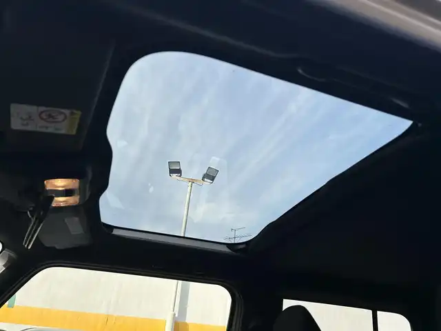 ダイハツ タフト X 静岡県 2023(令5)年 1.6万km サンドベージュメタリック ガラスルーフ/純正ナビ/フルセグTV/DVD/CD/SD/BT/USB/バックカメラ/衝突軽減ブレーキ/レーンキープアシスト/オートハイビーム/前後コーナーセンサー/前方ドライブレコーダー/LEDヘッドライト/ステアリングスイッチ/スマートキー×2/取扱説明書/ナビ取扱説明書