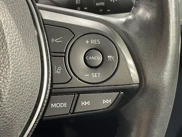 トヨタ ＲＡＶ４ G Zパッケージ 愛知県 2019(令1)年 5.3万km アティチュードブラックマイカ 純正９インチナビ　/(FM/AM/SD/Bluetooth/DISC/フルセグTV/USB/HDMI)/サンルーフ　/モデリスタフルエアロ　/トヨタセーフティセンス　/　　-プリクラッシュセーフティ/　　-レーダークルーズコントロール/　　-レーントレーニングアシスト/　　-オートマチックハイビーム/　　-ロードサインアシスト/シートヒーター　/ビルトインＥＴＣ　/デジタルインナーミラー　/ブラインドスポットモニター　/バックカメラ　/ルーフレール　/ＬＥＤヘッドライト/ＬＥＤフォグランプ/ステアリングヒーター/パワーシート（D席メモリ有）/ダウンヒルアシスト/ドライブレコーダー/ＨＤＭＩ/USB端子/純正フロアマット