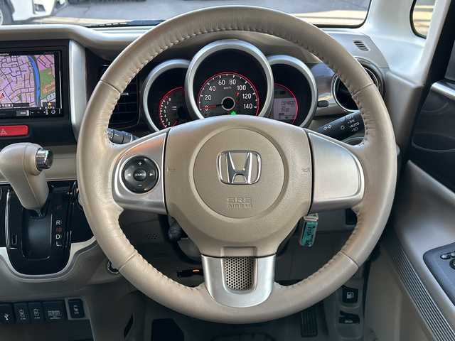 ホンダ Ｎ ＢＯＸ スラッシュ G・L ノヴァカントリースタイル 長野県 2019(平31)年 6.5万km プラチナホワイトパール ・社外7インチメモリーナビゲーション/CD DVD フルセグTV Bluetooth/・バックカメラ/・ビルトインETC/・ワンオーナー/・ステアリングヒーター/・シートヒーター(D/N)/・オートライト/・HIDヘッドライト/・ウィンカーミラー/・電動格納ミラー/・スマートキー/・エンジンプッシュスタート