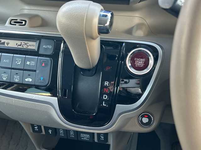 ホンダ Ｎ ＢＯＸ スラッシュ G・L ノヴァカントリースタイル 長野県 2019(平31)年 6.5万km プラチナホワイトパール ・社外7インチメモリーナビゲーション/CD DVD フルセグTV Bluetooth/・バックカメラ/・ビルトインETC/・ワンオーナー/・ステアリングヒーター/・シートヒーター(D/N)/・オートライト/・HIDヘッドライト/・ウィンカーミラー/・電動格納ミラー/・スマートキー/・エンジンプッシュスタート