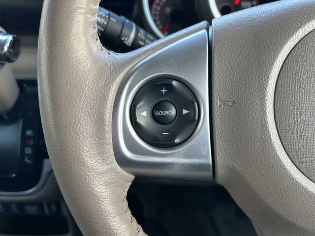 ホンダ Ｎ ＢＯＸ スラッシュ G・L ノヴァカントリースタイル 長野県 2019(平31)年 6.5万km プラチナホワイトパール ・社外7インチメモリーナビゲーション/CD DVD フルセグTV Bluetooth/・バックカメラ/・ビルトインETC/・ワンオーナー/・ステアリングヒーター/・シートヒーター(D/N)/・オートライト/・HIDヘッドライト/・ウィンカーミラー/・電動格納ミラー/・スマートキー/・エンジンプッシュスタート