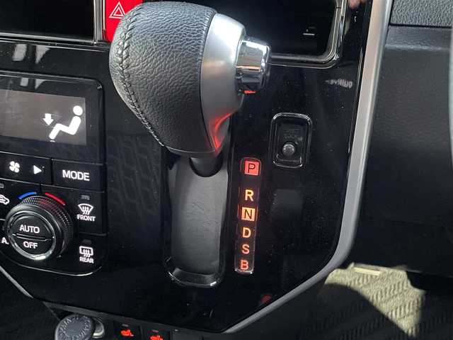 ダイハツ トール カスタムG リミテッド SAⅢ 千葉県 2019(平31)年 4.2万km ブラックマイカメタリック １オーナー　ナビＮＭＺＫ－Ｗ６９Ｄ　全方位カメラ　バックカメラ　両側パワースライドドア　ＥＴＣ　スマートアシストＩＩＩ　クルコン　シートヒーター　衝突被害軽減　スマートキー　１４インチＡＷ エアロ/純正メモリーナビ（NMZK-W69D）/　Bluetooth/　CD/DVD/　AM/FM/フルセグTV/全方位カメラ/バックカメラ/スマートアシストIII/　衝突回避支援ブレーキ/　衝突警報機能/　車線逸脱警報機能/　前後誤発進抑制機能/　先行車発進お知らせ機能/　オートハイビーム/両側パワースライドドア /クルーズコントロール/前席シートヒーター/スマートキー/プッシュスタート/コーナーセンサー/純正14インチアルミホイール/純正フロアマット/スペアキー×１/保証書/取扱説明書