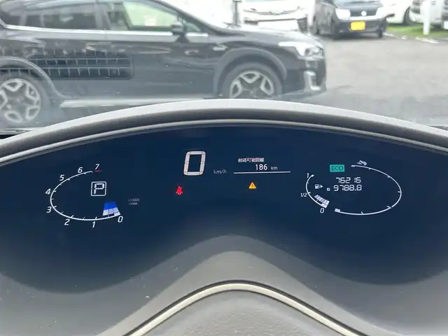 日産 セレナ ハイウェイS S HV Aセーフ 宮城県 2014(平26)年 7.7万km ブリリアントホワイトパール 純正ナビ（AM/FM/USB/BT/CD/DVD/iPod/SD/BT）/フルセグTV/バック・全方位カメラ/両側パワースライドドア/３列シート/衝突被害軽減装置/レーンキープアシスト/オートライト/LEDライト/ドライブレコーダー（前後）/ETC/サマータイヤ純正AW（195/60R16）