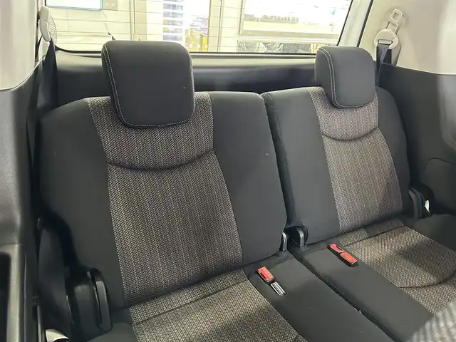 日産 セレナ ハイウェイS S HV Aセーフ 宮城県 2014(平26)年 7.7万km ブリリアントホワイトパール 純正ナビ（AM/FM/USB/BT/CD/DVD/iPod/SD/BT）/フルセグTV/バック・全方位カメラ/両側パワースライドドア/３列シート/衝突被害軽減装置/レーンキープアシスト/オートライト/LEDライト/ドライブレコーダー（前後）/ETC/サマータイヤ純正AW（195/60R16）