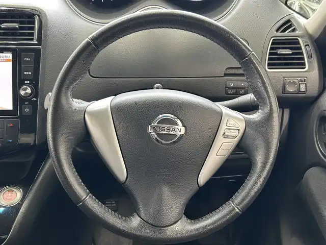 日産 セレナ ハイウェイS S HV Aセーフ 宮城県 2014(平26)年 7.7万km ブリリアントホワイトパール 純正ナビ（AM/FM/USB/BT/CD/DVD/iPod/SD/BT）/フルセグTV/バック・全方位カメラ/両側パワースライドドア/３列シート/衝突被害軽減装置/レーンキープアシスト/オートライト/LEDライト/ドライブレコーダー（前後）/ETC/サマータイヤ純正AW（195/60R16）