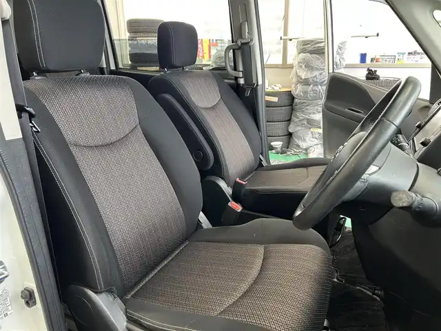 日産 セレナ ハイウェイS S HV Aセーフ 宮城県 2014(平26)年 7.7万km ブリリアントホワイトパール 純正ナビ（AM/FM/USB/BT/CD/DVD/iPod/SD/BT）/フルセグTV/バック・全方位カメラ/両側パワースライドドア/３列シート/衝突被害軽減装置/レーンキープアシスト/オートライト/LEDライト/ドライブレコーダー（前後）/ETC/サマータイヤ純正AW（195/60R16）