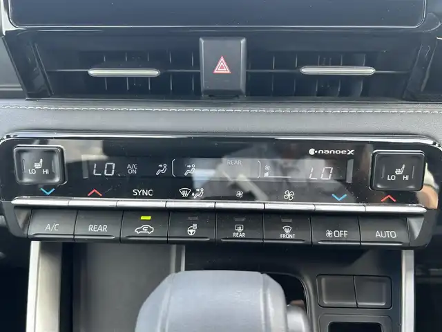 トヨタ ノア S－Z 鹿児島県 2023(令5)年 1.7万km ホワイトパールクリスタルシャイン 純正ナビ/（Bluetooth/TV/DVD/CD/フルセグ）/バックカメラ/両側パワースライドドア/クルーズコントロール/レーダークルーズコントロール/LEDオートライト/USB端子/WAC/スマートキー/ETC2.0