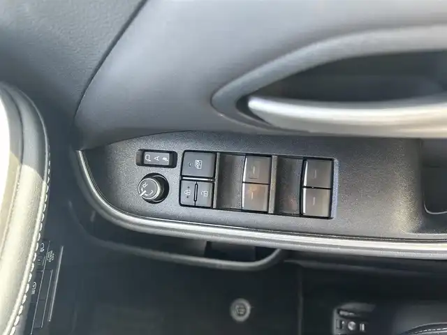 トヨタ ノア S－Z 鹿児島県 2023(令5)年 1.7万km ホワイトパールクリスタルシャイン 純正ナビ/（Bluetooth/TV/DVD/CD/フルセグ）/バックカメラ/両側パワースライドドア/クルーズコントロール/レーダークルーズコントロール/LEDオートライト/USB端子/WAC/スマートキー/ETC2.0