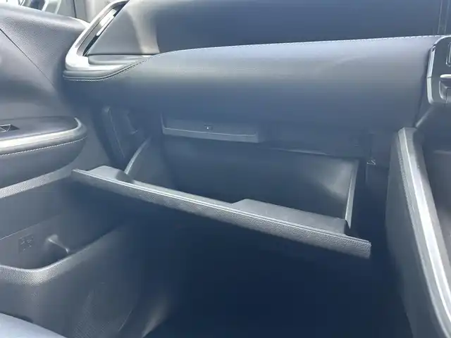 トヨタ ノア S－Z 鹿児島県 2023(令5)年 1.7万km ホワイトパールクリスタルシャイン 純正ナビ/（Bluetooth/TV/DVD/CD/フルセグ）/バックカメラ/両側パワースライドドア/クルーズコントロール/レーダークルーズコントロール/LEDオートライト/USB端子/WAC/スマートキー/ETC2.0