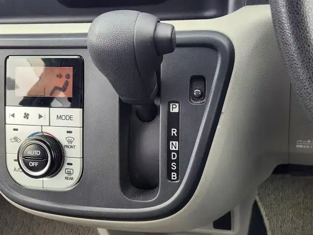 トヨタ パッソ X Lパッケージ S 愛知県 2016(平28)年 2.6万km パールホワイトⅢ 純正7インチSDナビ/　・Bluetooth /　・ワンセグTV/　・CD/　・AM/FM/　・AUX/プリクラッシュセーフティ/横滑り防止機能/アイドリングストップ/純正フロアマット/社外ドライブレコーダー（前方）/ハロゲンヘッドライト/ETC/スマートキー/スペアキー