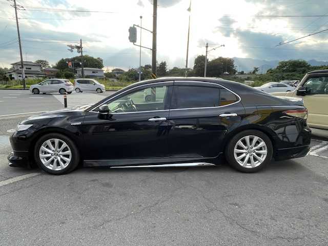 トヨタ カムリ G レザーパッケージ 神奈川県 2018(平30)年 4.7万km アティチュードブラックマイカ ・純正ナビ（CD/DVD/ワンセグ/SD/USB)/・バックカメラ/・モデリスタエアロ/・テレビキャンセラー/・前方ドライブレコーダー/・ETC2.0/・オートクルーズコントロール/・シートヒーター/・純正17インチAW/・前後コーナーセンサー/・LEDヘッドライト/・オートライト/・オートマチックハイビーム/・衝突軽減システム/・レーンキープアシスト/・横滑り防止装置/・パワーシート/・スマートキー/・スペアキー