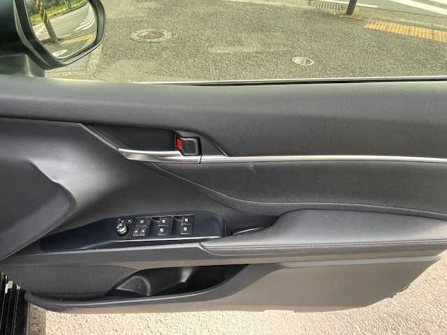 トヨタ カムリ G レザーパッケージ 神奈川県 2018(平30)年 4.7万km アティチュードブラックマイカ ・純正ナビ（CD/DVD/ワンセグ/SD/USB)/・バックカメラ/・モデリスタエアロ/・テレビキャンセラー/・前方ドライブレコーダー/・ETC2.0/・オートクルーズコントロール/・シートヒーター/・純正17インチAW/・前後コーナーセンサー/・LEDヘッドライト/・オートライト/・オートマチックハイビーム/・衝突軽減システム/・レーンキープアシスト/・横滑り防止装置/・パワーシート/・スマートキー/・スペアキー