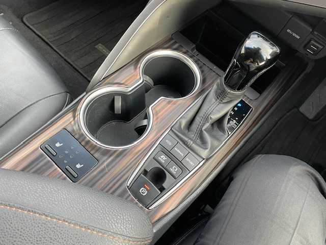 トヨタ カムリ G レザーパッケージ 神奈川県 2018(平30)年 4.7万km アティチュードブラックマイカ ・純正ナビ（CD/DVD/ワンセグ/SD/USB)/・バックカメラ/・モデリスタエアロ/・テレビキャンセラー/・前方ドライブレコーダー/・ETC2.0/・オートクルーズコントロール/・シートヒーター/・純正17インチAW/・前後コーナーセンサー/・LEDヘッドライト/・オートライト/・オートマチックハイビーム/・衝突軽減システム/・レーンキープアシスト/・横滑り防止装置/・パワーシート/・スマートキー/・スペアキー