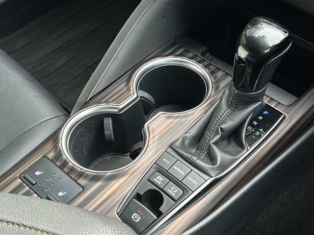 トヨタ カムリ G レザーパッケージ 広島県 2018(平30)年 4.7万km アティチュードブラックマイカ 純正ナビ（CD/DVD/フルセグTV/SD/USB)/バックカメラ/モデリスタエアロ/前方ドライブレコーダー/ビルトインETC2.0/レーダークルーズコントロール/BSM/RCTA/シートヒーター/純正17インチAW/前後コーナーセンサー/LEDヘッドライト/オートライト/オートマチックハイビーム/衝突軽減システム/レーンキープアシスト/横滑り防止装置/パワーシート/スマートキー/スペアキー