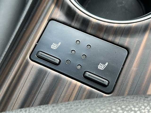 トヨタ カムリ G レザーパッケージ 広島県 2018(平30)年 4.7万km アティチュードブラックマイカ 純正ナビ（CD/DVD/フルセグTV/SD/USB)/バックカメラ/モデリスタエアロ/前方ドライブレコーダー/ビルトインETC2.0/レーダークルーズコントロール/BSM/RCTA/シートヒーター/純正17インチAW/前後コーナーセンサー/LEDヘッドライト/オートライト/オートマチックハイビーム/衝突軽減システム/レーンキープアシスト/横滑り防止装置/パワーシート/スマートキー/スペアキー