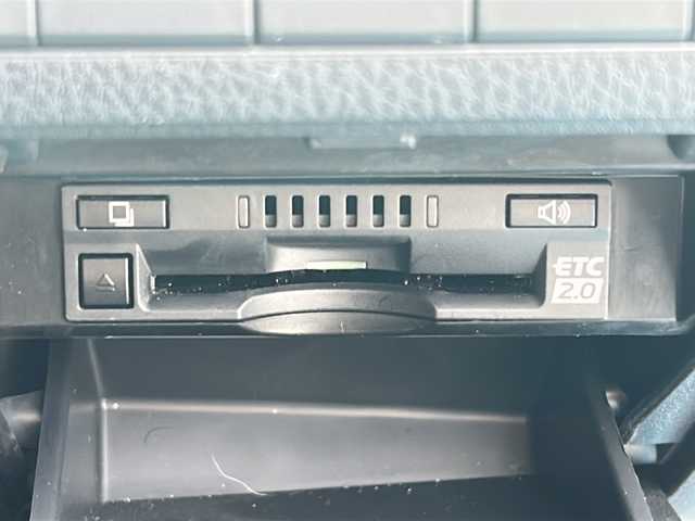 トヨタ カムリ G レザーパッケージ 広島県 2018(平30)年 4.7万km アティチュードブラックマイカ 純正ナビ（CD/DVD/フルセグTV/SD/USB)/バックカメラ/モデリスタエアロ/前方ドライブレコーダー/ビルトインETC2.0/レーダークルーズコントロール/BSM/RCTA/シートヒーター/純正17インチAW/前後コーナーセンサー/LEDヘッドライト/オートライト/オートマチックハイビーム/衝突軽減システム/レーンキープアシスト/横滑り防止装置/パワーシート/スマートキー/スペアキー