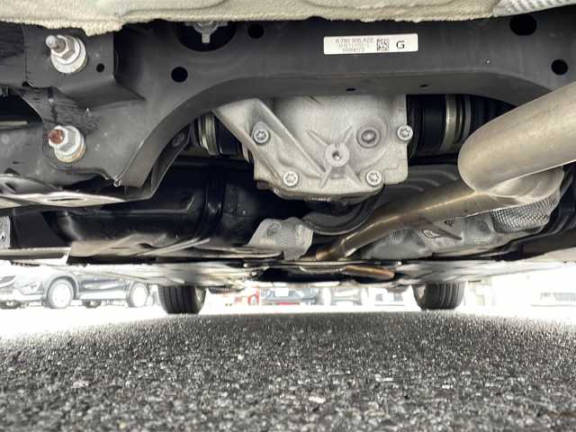 ＢＭＷ １１８ｄ スポーツ 千葉県 2016(平28)年 6.3万km グレー 純正ナビ/CD/DVD/Bluetooth/バックカメラ/ETC付きバックミラー/前後コーナーセンサー/前後ドライブレコーダー/アイドリングストップ/クルーズコントロール/ダイナミックスタビリティコントロール/レーンディパーチャーウォーニング/パークディスタンスコントロール（PDC）/衝突回避・被害軽減ブレーキ機能付き歩行者警告/タイヤ空気圧警告システム/盗難防止装置/オートライト/ウィンカーミラー/フォグランプ/プッシュスタート/スマートキー/スペアキー１本/ステアリングスイッチ/ALLオートウィンドウ