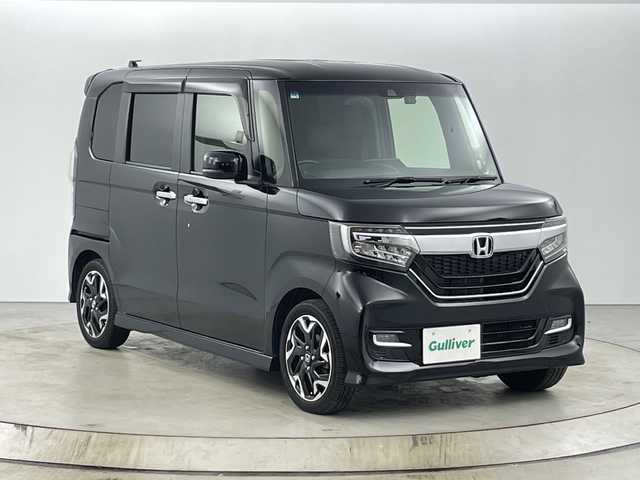 ホンダ Ｎ ＢＯＸ G L ターボ ホンダセンシング 愛知県 2018(平30)年 5万km クリスタルブラックパール 禁煙車/ターボ/純正7インチナビ/(Bluetooth/CD/DVD/USB/ワンセグTV)/バックカメラ/ホンダセンシング/・衝突軽減ブレーキ/・レーンキープアシスト/・レーダークルーズコントロール/・パーキングセンサー/ETC/ドライブレコーダー/ハーフレザーシート/両側パワースライドドア/パドルシフト/純正15インチアルミホイール/プッシュスタート/スマートキー/純正フロアマット/LEDヘッドライト/オートライト/フロントフォグランプ/ステアリングリモコン/横滑り防止装置/純正フロアマット