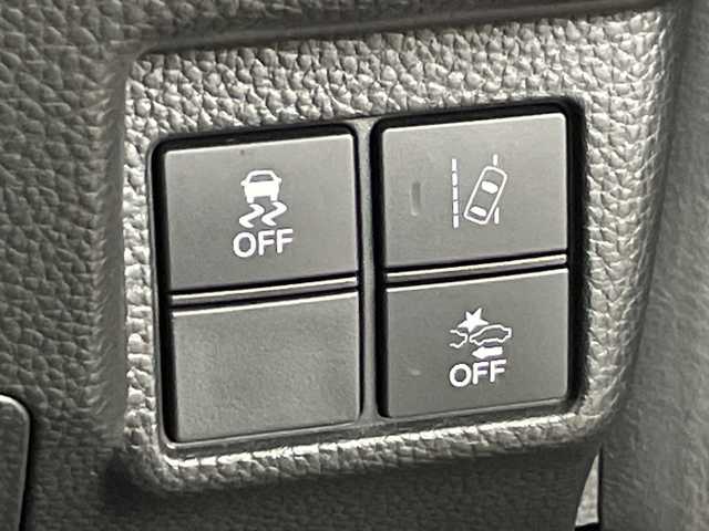 ホンダ Ｎ ＢＯＸ G L ターボ ホンダセンシング 愛知県 2018(平30)年 5万km クリスタルブラックパール 禁煙車/ターボ/純正7インチナビ/(Bluetooth/CD/DVD/USB/ワンセグTV)/バックカメラ/ホンダセンシング/・衝突軽減ブレーキ/・レーンキープアシスト/・レーダークルーズコントロール/・パーキングセンサー/ETC/ドライブレコーダー/ハーフレザーシート/両側パワースライドドア/パドルシフト/純正15インチアルミホイール/プッシュスタート/スマートキー/純正フロアマット/LEDヘッドライト/オートライト/フロントフォグランプ/ステアリングリモコン/横滑り防止装置/純正フロアマット