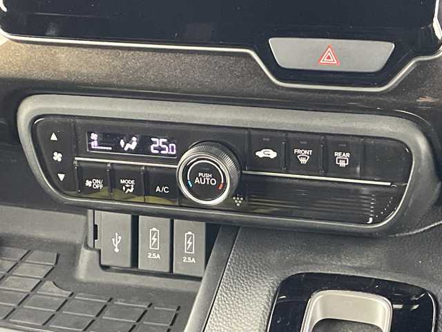 ホンダ Ｎ ＢＯＸ G L ターボ ホンダセンシング 愛知県 2018(平30)年 5万km クリスタルブラックパール 禁煙車/ターボ/純正7インチナビ/(Bluetooth/CD/DVD/USB/ワンセグTV)/バックカメラ/ホンダセンシング/・衝突軽減ブレーキ/・レーンキープアシスト/・レーダークルーズコントロール/・パーキングセンサー/ETC/ドライブレコーダー/ハーフレザーシート/両側パワースライドドア/パドルシフト/純正15インチアルミホイール/プッシュスタート/スマートキー/純正フロアマット/LEDヘッドライト/オートライト/フロントフォグランプ/ステアリングリモコン/横滑り防止装置/純正フロアマット