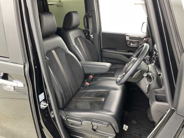 ホンダ Ｎ ＢＯＸ G L ターボ ホンダセンシング 愛知県 2018(平30)年 5万km クリスタルブラックパール 禁煙車/ターボ/純正7インチナビ/(Bluetooth/CD/DVD/USB/ワンセグTV)/バックカメラ/ホンダセンシング/・衝突軽減ブレーキ/・レーンキープアシスト/・レーダークルーズコントロール/・パーキングセンサー/ETC/ドライブレコーダー/ハーフレザーシート/両側パワースライドドア/パドルシフト/純正15インチアルミホイール/プッシュスタート/スマートキー/純正フロアマット/LEDヘッドライト/オートライト/フロントフォグランプ/ステアリングリモコン/横滑り防止装置/純正フロアマット