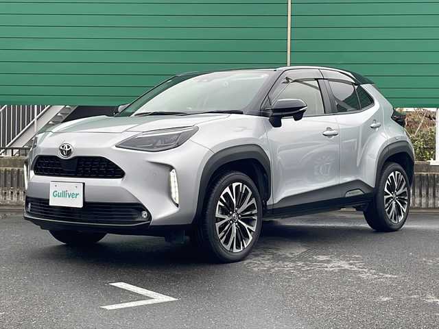 トヨタ ヤリスクロス Z 茨城県 2020(令2)年 3.3万km ブラックマイカ/シルバーメタリック 2トーン 純正9型ナビ/Bluetooth接続/フルセグTV/レーダー付きクルーズコントロール/パーキングアシスト/横滑り防止装置/レーン逸脱警報/衝突軽減システム/オートライト/オートマチックハイビーム/LEDヘッドライト/ブラインドスポットモニター/ドライブレコーダー前後/コーナーセンサー前後/ハーフレザーシート/パワーシート/シートヒーター/純正18インチアルミホイール/純正フロアマット/保証書/取扱説明書/記録簿/スマートキー