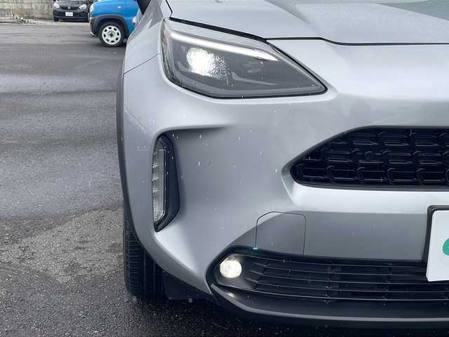 トヨタ ヤリスクロス Z 茨城県 2020(令2)年 3.3万km ブラックマイカ/シルバーメタリック 2トーン 純正9型ナビ/Bluetooth接続/フルセグTV/レーダー付きクルーズコントロール/パーキングアシスト/横滑り防止装置/レーン逸脱警報/衝突軽減システム/オートライト/オートマチックハイビーム/LEDヘッドライト/ブラインドスポットモニター/ドライブレコーダー前後/コーナーセンサー前後/ハーフレザーシート/パワーシート/シートヒーター/純正18インチアルミホイール/純正フロアマット/保証書/取扱説明書/記録簿/スマートキー
