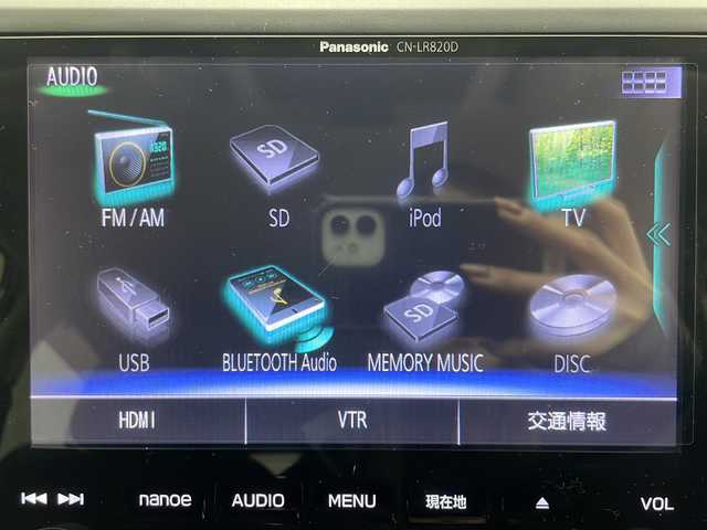 スバル インプレッサ スポーツ 2．0i－S アイサイト 道央・札幌 2017(平29)年 2.4万km クリスタルホワイトP ・4WD/・純正ナビ（CN-LR820P）/・BT/CD/DVD/AUX/フルセグTV/・バックカメラ/・アイサイト/・アダプティブクルーズコントロール/・レーンキープアシスト/・横滑り防止装置/・ブラインドスポットモニター/・アイドリングストップ/・パドルシフト/・ドアミラーヒーター/・前席パワーシート/・オートライト/・LEDヘッドライト/・ステアリング連動ヘッドランプ/・電動パーキングブレーキ/・ヒルアシストスタート/・ETC