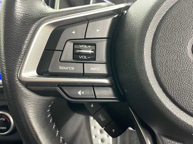 スバル インプレッサ スポーツ 2．0i－S アイサイト 道央・札幌 2017(平29)年 2.4万km クリスタルホワイトP ・4WD/・純正ナビ（CN-LR820P）/・BT/CD/DVD/AUX/フルセグTV/・バックカメラ/・アイサイト/・アダプティブクルーズコントロール/・レーンキープアシスト/・横滑り防止装置/・ブラインドスポットモニター/・アイドリングストップ/・パドルシフト/・ドアミラーヒーター/・前席パワーシート/・オートライト/・LEDヘッドライト/・ステアリング連動ヘッドランプ/・電動パーキングブレーキ/・ヒルアシストスタート/・ETC