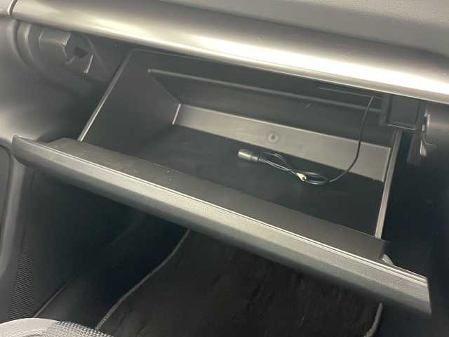 スバル インプレッサ スポーツ 2．0i－S アイサイト 道央・札幌 2017(平29)年 2.4万km クリスタルホワイトP ・4WD/・純正ナビ（CN-LR820P）/・BT/CD/DVD/AUX/フルセグTV/・バックカメラ/・アイサイト/・アダプティブクルーズコントロール/・レーンキープアシスト/・横滑り防止装置/・ブラインドスポットモニター/・アイドリングストップ/・パドルシフト/・ドアミラーヒーター/・前席パワーシート/・オートライト/・LEDヘッドライト/・ステアリング連動ヘッドランプ/・電動パーキングブレーキ/・ヒルアシストスタート/・ETC