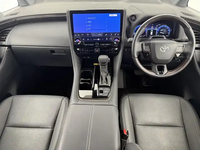 トヨタ アルファード Z 愛知県 2024(令6)年 3万km プラチナホワイトパールマイカ 左右独立ムーンルーフ/ユニバーサルステップ/13.2インチフリップダウンモニター/セーフティセンス/・プリクラッシュセーフティ/・レーントレーシングアシスト/・レーンディパーチャーアラート/・全車速追従機能付レーダークルーズコントロール/・アダクティブハイビームシステム/・ロードサインアシスト/・ドライバー異常時対応システム/・プロアクティブドライビングアシスト/・発進遅れ告知機能/BSM（ブラインドスポットモニター）/14インチディスプレイオーディオ/（ナビ／BT/USB/HDMI/フルセグTV）/ETC2.0/パノラミックビューモニター/デジタルインナーミラー/おくだけ充電/シートヒーター/シートベンチレーション/パワーシート（運転席メモリー機能付）前席／2列目/パワーサンシェード　2列目／3列目/パワーバックドア/プッシュスタート／スマートキー/純正フロアマット／ドアバイザー