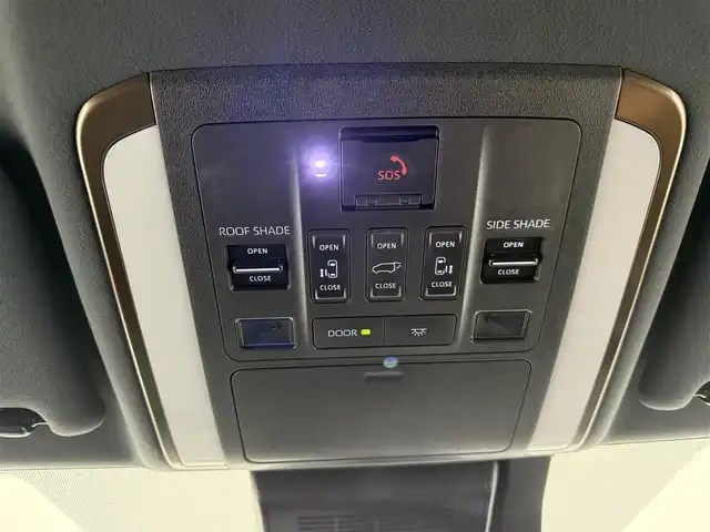 トヨタ アルファード Z 愛知県 2024(令6)年 3万km プラチナホワイトパールマイカ 左右独立ムーンルーフ/ユニバーサルステップ/13.2インチフリップダウンモニター/セーフティセンス/・プリクラッシュセーフティ/・レーントレーシングアシスト/・レーンディパーチャーアラート/・全車速追従機能付レーダークルーズコントロール/・アダクティブハイビームシステム/・ロードサインアシスト/・ドライバー異常時対応システム/・プロアクティブドライビングアシスト/・発進遅れ告知機能/BSM（ブラインドスポットモニター）/14インチディスプレイオーディオ/（ナビ／BT/USB/HDMI/フルセグTV）/ETC2.0/パノラミックビューモニター/デジタルインナーミラー/おくだけ充電/シートヒーター/シートベンチレーション/パワーシート（運転席メモリー機能付）前席／2列目/パワーサンシェード　2列目／3列目/パワーバックドア/プッシュスタート／スマートキー/純正フロアマット／ドアバイザー