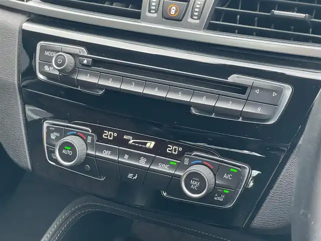 ＢＭＷ Ｘ１ xDrive 18d xライン 山梨県 2017(平29)年 3.1万km ミネラルホワイト インテリジェントセーフティ/ACC/コンフォートアクセス/純正HDDナビ/CD/DVD/Bluetooth/バックカメラ/前後PDC/パワーバックドア/LEDヘッドライト/ETC/純正18インチAW
