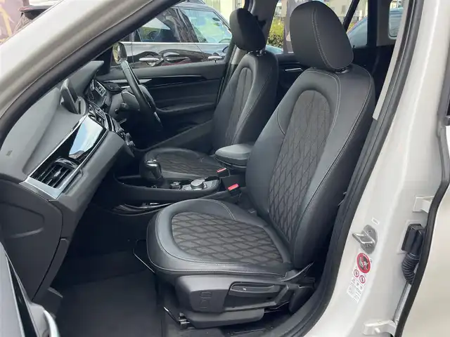 ＢＭＷ Ｘ１ xDrive 18d xライン 山梨県 2017(平29)年 3.1万km ミネラルホワイト インテリジェントセーフティ/ACC/コンフォートアクセス/純正HDDナビ/CD/DVD/Bluetooth/バックカメラ/前後PDC/パワーバックドア/LEDヘッドライト/ETC/純正18インチAW