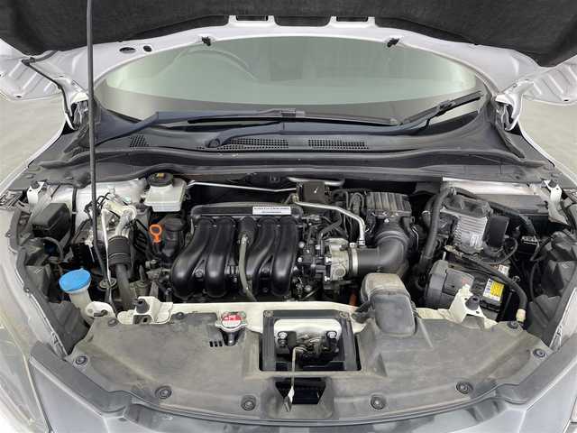 ホンダ ヴェゼル ハイブリッド Z 大分県 2016(平28)年 9.3万km ホワイトオーキッドパール 純正ナビ/シートヒーター/純正アルミホイル17インチ/純正フロアマット/ルーフレール/オートブレーキホールド/HDMI入力端子/USB入力端子/革巻ステアリング/ハーフレザー/スペアキー/バックカメラ