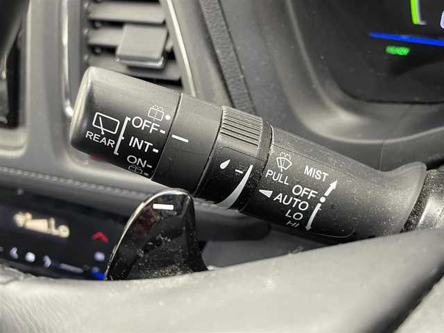 ホンダ ヴェゼル ハイブリッド Z 大分県 2016(平28)年 9.3万km ホワイトオーキッドパール 純正ナビ/シートヒーター/純正アルミホイル17インチ/純正フロアマット/ルーフレール/オートブレーキホールド/HDMI入力端子/USB入力端子/革巻ステアリング/ハーフレザー/スペアキー/バックカメラ