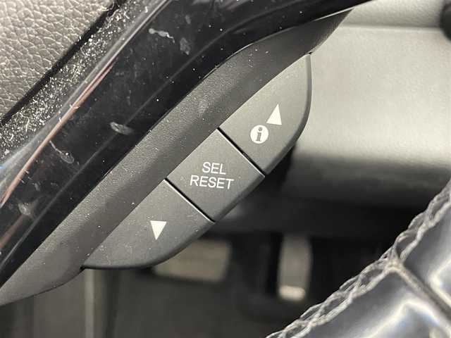 ホンダ ヴェゼル ハイブリッド Z 大分県 2016(平28)年 9.3万km ホワイトオーキッドパール 純正ナビ/シートヒーター/純正アルミホイル17インチ/純正フロアマット/ルーフレール/オートブレーキホールド/HDMI入力端子/USB入力端子/革巻ステアリング/ハーフレザー/スペアキー/バックカメラ