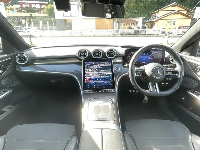 メルセデス・ベンツ Ｍ・ベンツ Ｃ２２０ｄ 岐阜県 2023(令5)年 2.1万km オブシディアンブラック 純正ナビ/【Bluetooth．AppleCarPlay．AM/FMラジオ．フルセグテレビ】/MBUX/11.9インチセンターディスプレイ/パノラミックスライディングルーフ/ハーフレザーシート/パーキングアシスト/全方位カメラ/クルーズコントロール追従走行有/アクティブブラインドスポットモニター/コーナーセンサー/アクティブステアリングアシスト/レーンチェンジアシスト/ヘッドアップディスプレイ/パワーシート・シートメモリ付/シートヒーター/パワーバックドア/ETC/ドライブレコーダー/純正アルミホイール/スペアキー/保証書/取扱説明書
