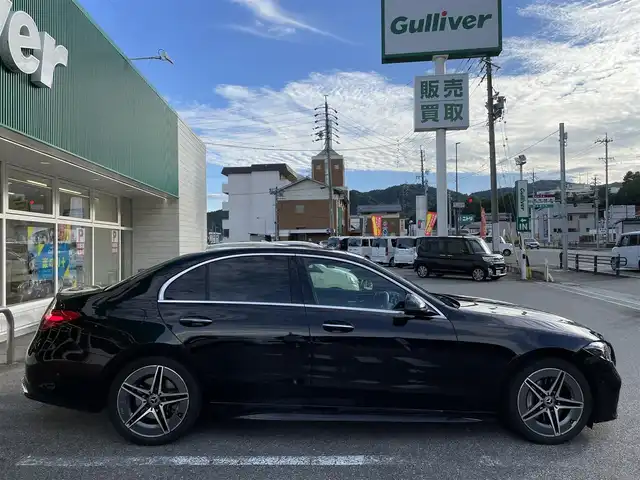 メルセデス・ベンツ Ｍ・ベンツ Ｃ２２０ｄ 岐阜県 2023(令5)年 2.1万km オブシディアンブラック 純正ナビ/【Bluetooth．AppleCarPlay．AM/FMラジオ．フルセグテレビ】/MBUX/11.9インチセンターディスプレイ/パノラミックスライディングルーフ/ハーフレザーシート/パーキングアシスト/全方位カメラ/クルーズコントロール追従走行有/アクティブブラインドスポットモニター/コーナーセンサー/アクティブステアリングアシスト/レーンチェンジアシスト/ヘッドアップディスプレイ/パワーシート・シートメモリ付/シートヒーター/パワーバックドア/ETC/ドライブレコーダー/純正アルミホイール/スペアキー/保証書/取扱説明書