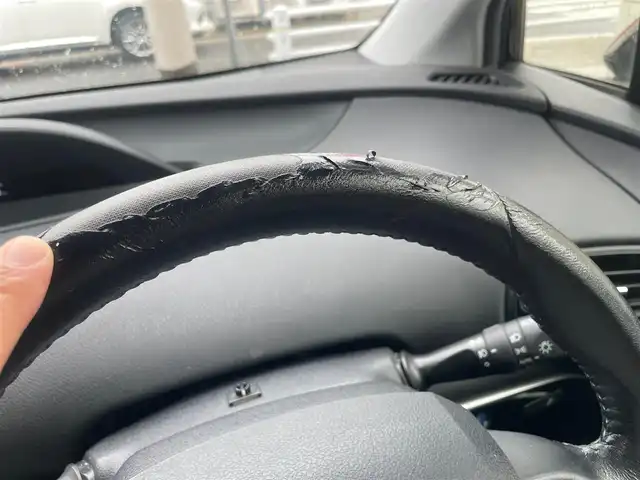 トヨタ プリウス S 愛知県 2016(平28)年 15.4万km アティチュードブラックマイカ /当店買取//社外8インチナビAVIC-RL05//地デジ/CD/DVD/USB/ Bluetooth/ipod//バックカメラ//PCS/LDA/TRC/レーダークルーズコントロール//ビルトインETC//革巻きステアリング//ISOFIX//LEDヘッド/AHB/Aライト//スマートキー