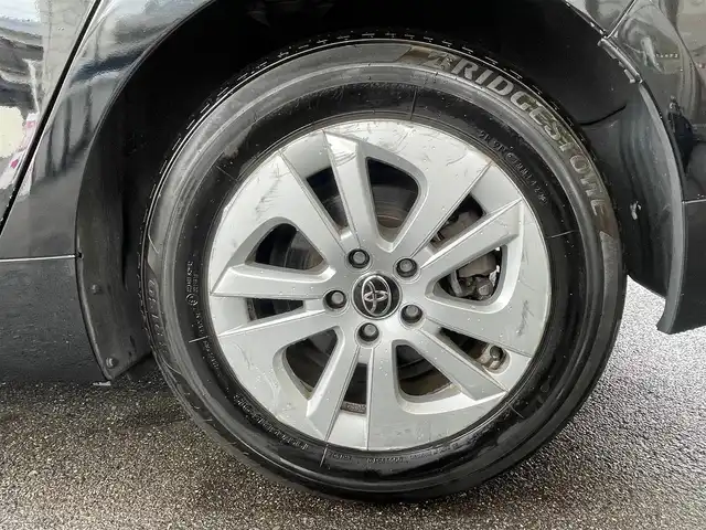 トヨタ プリウス S 愛知県 2016(平28)年 15.4万km アティチュードブラックマイカ /当店買取//社外8インチナビAVIC-RL05//地デジ/CD/DVD/USB/ Bluetooth/ipod//バックカメラ//PCS/LDA/TRC/レーダークルーズコントロール//ビルトインETC//革巻きステアリング//ISOFIX//LEDヘッド/AHB/Aライト//スマートキー