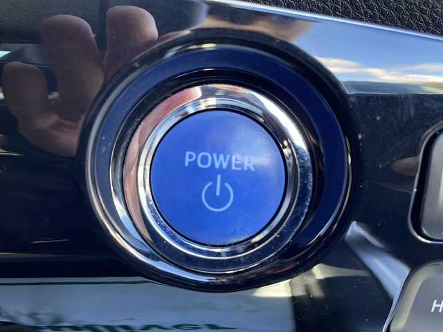 トヨタ プリウス A 岩手県 2019(令1)年 5.3万km スティールブロンドM 純正ナビ(NSZT-Y68T)/*CD/DVD/SD/ラジオ/Bluetooth/フルセグテレビ/バックカメラ/プリクラッシュセーフティ/レーンディパーチャーアラート/レーダークルーズコントロール/ブラインドスポットモニター/オートハイビーム/アドバンストパーク/コーナーセンサー/ビルトインETC/D席パワーシート/純正15inアルミホイール/純正フロアマット/純正トノカバー/LEDヘッドライト/フォグランプ/スマートキー(×2)/ステアリングスイッチ/電動格納ミラー/ウィンカーミラー