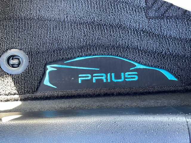 トヨタ プリウス A 岩手県 2019(令1)年 5.3万km スティールブロンドM 純正ナビ(NSZT-Y68T)/*CD/DVD/SD/ラジオ/Bluetooth/フルセグテレビ/バックカメラ/プリクラッシュセーフティ/レーンディパーチャーアラート/レーダークルーズコントロール/ブラインドスポットモニター/オートハイビーム/アドバンストパーク/コーナーセンサー/ビルトインETC/D席パワーシート/純正15inアルミホイール/純正フロアマット/純正トノカバー/LEDヘッドライト/フォグランプ/スマートキー(×2)/ステアリングスイッチ/電動格納ミラー/ウィンカーミラー
