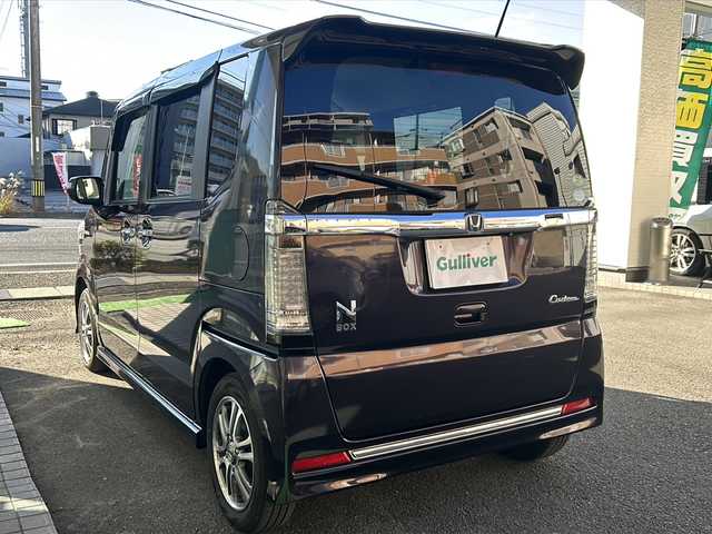 ホンダ Ｎ ＢＯＸ カスタム G SSパッケージ 高知県 2015(平27)年 12.4万km プレミアムベルベットパープル・パール ７インチナビ/・フルセグＴＶ/・ＣＤ/・Ｂｌｕｅｔｏｏｔｈオーディオ/バックカメラ/前後ドラレコ/両側パワースライドドア/純正フロアマット/オートライト/ＥＴＣ/スマートキー